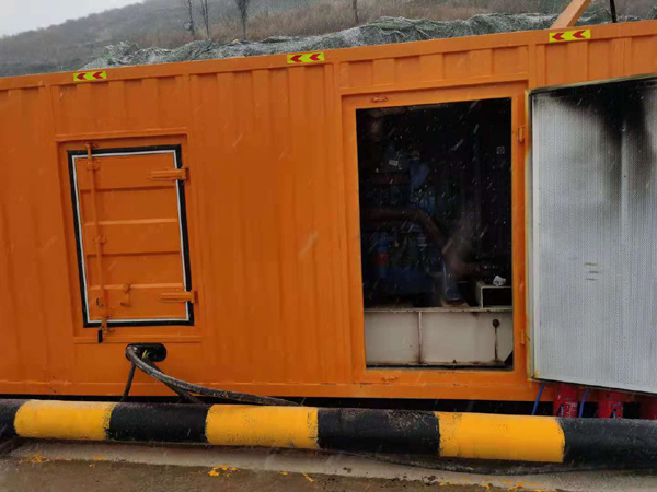 壤塘发电机出租 柴油发电机组电压低报警怎么办？