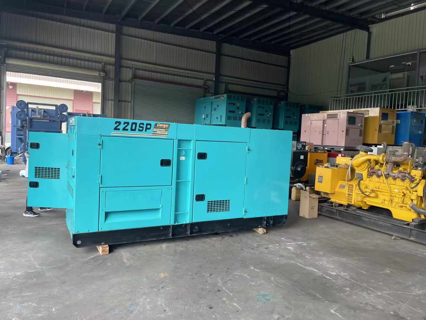 壤塘800kW 柴油发电机的输出电流波动范围是多少？
