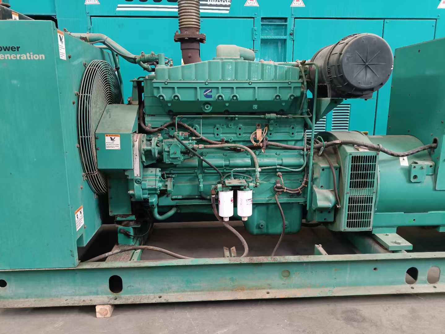 壤塘过载会对 600kW 柴油发电机组造成哪些损害？