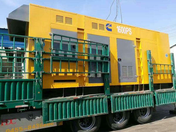 壤塘测量水冷式机油散热器密封件尺寸时的注意事项有哪些？